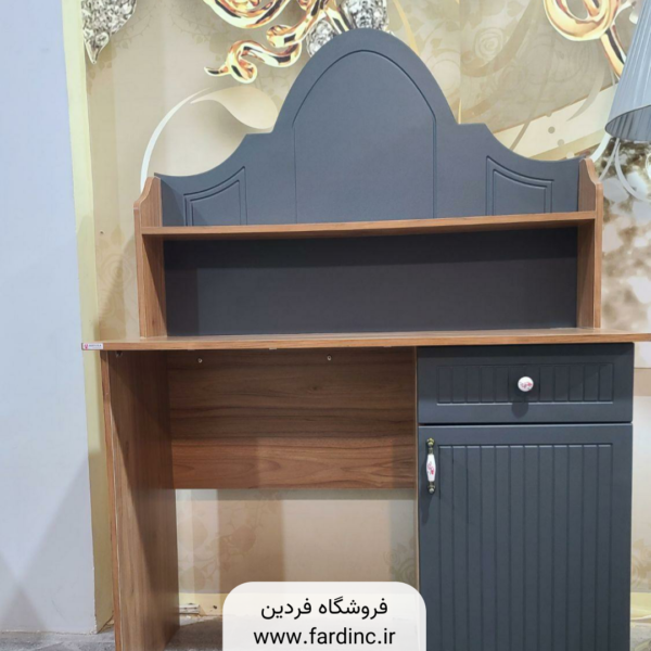 میز تحریر مدل پانی
